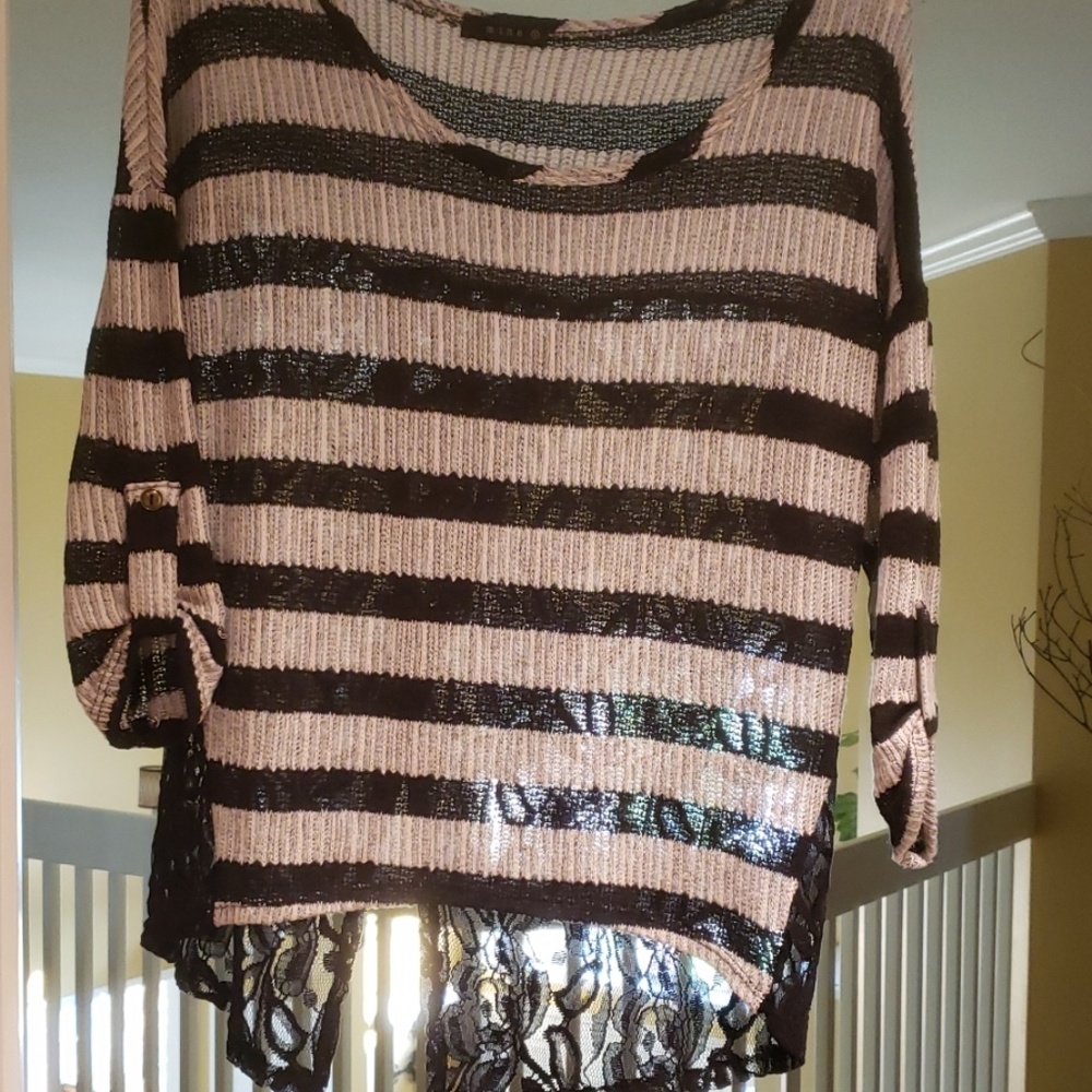 Black and gray top